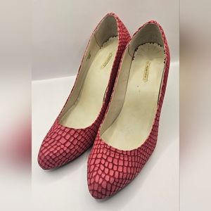 MaxStudio Size 9.5 Magenta Pink Wedges Heels